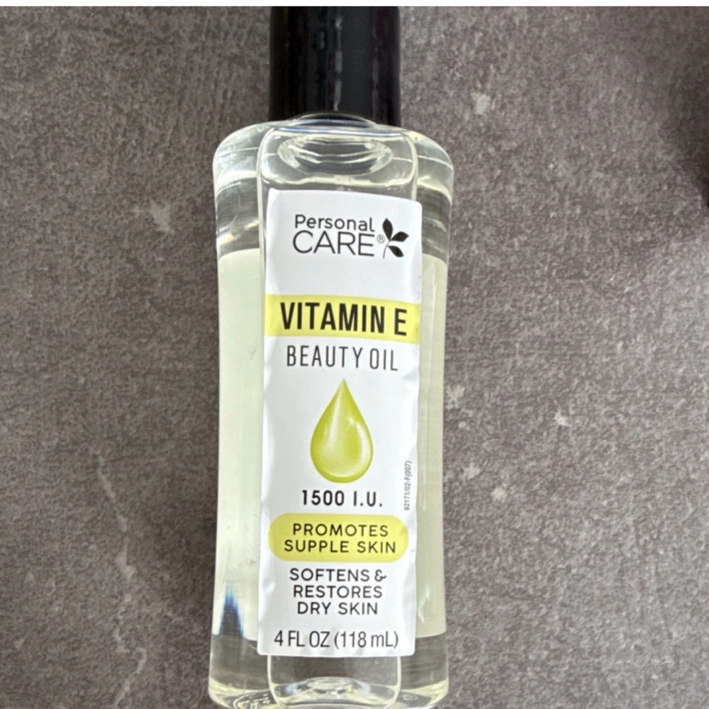 Persona Vitamin E Beauty Oil - Clear with Yellow Accents